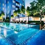 Summer By Luxzell Suite Klcc 7 Mints Walk To Klcc