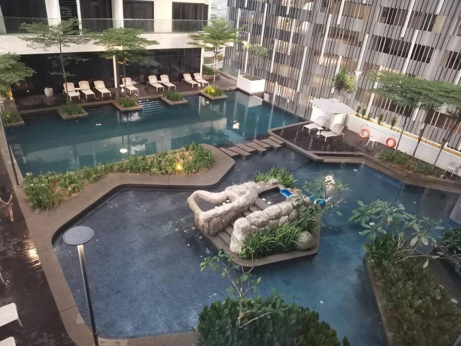 Summer By Luxzell Klcc 7 Mints Walk To Klcc *
