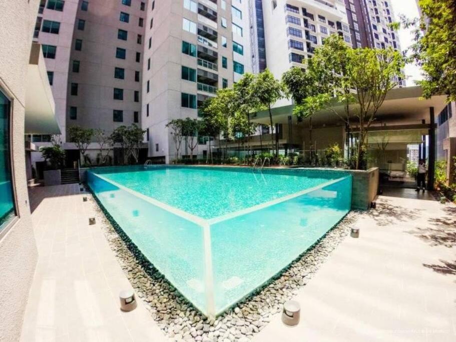 Summer By Luxzell Klcc 7 Mints Walk To Klcc