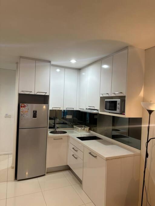 Apartment Summer By Luxzell Klcc 7 Mints Walk To Klcc